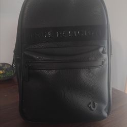 NWT True Religion "Rivers" Sling Bag – Black