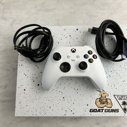 Xbox One X with New Controller 