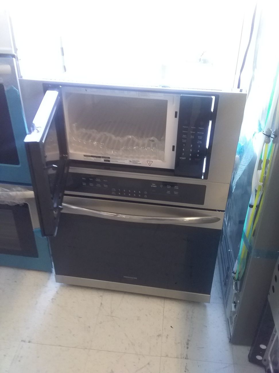 Frigidaire wall oven with microwave stainless steel new open box good condition 6month warranty