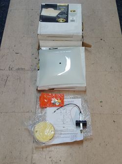 Ceiling light features