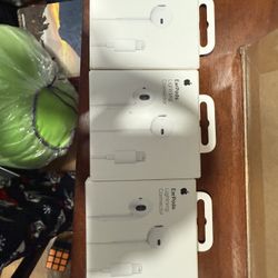 Apple Wired Headphones- Lighting Cable