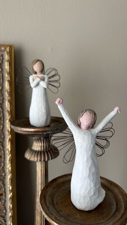 Willow Tree Angel Figurine Set – "Courage" & "Sign for Love"