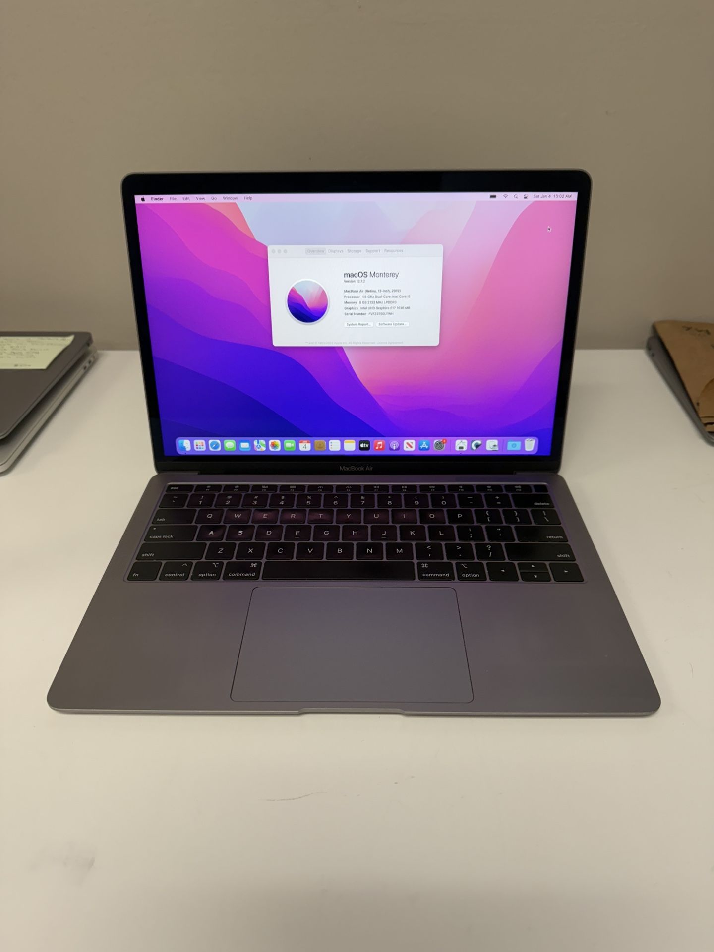 Apple 2019 13” MacBook Air 1.6ghz Core i5 8gb RAM 256gb Flash Storage macOS Monterey 
