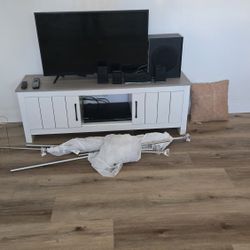 T.v. Farm House T.v. Stand. Surround Sound With Blue Ray Player