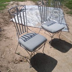 4 PC Dining Chairs Fresh Paint And Upholstery 
