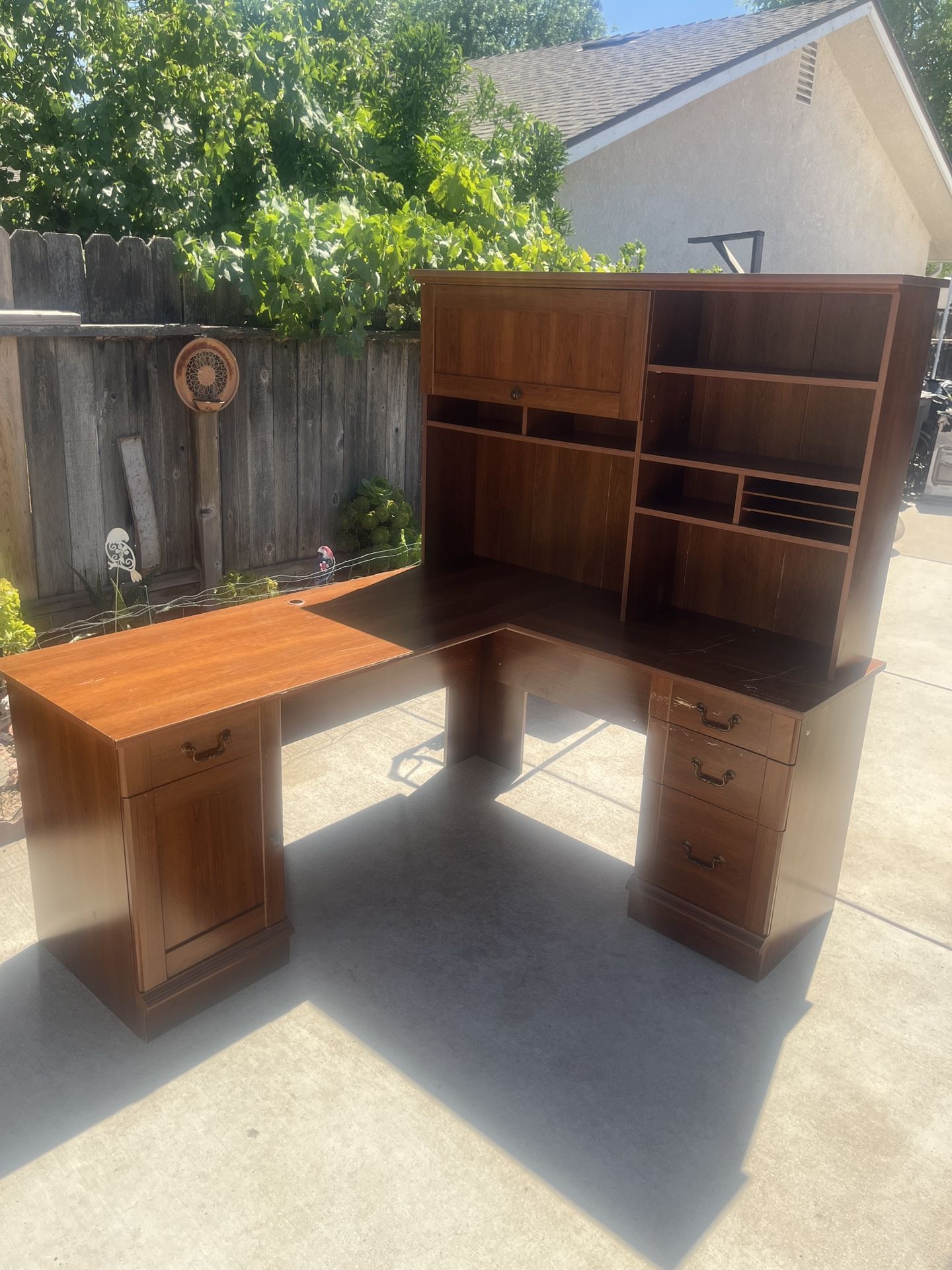 Corner Desk 