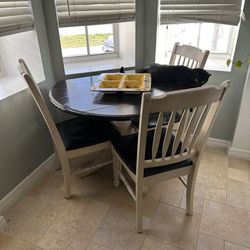 Table/4 Chairs 