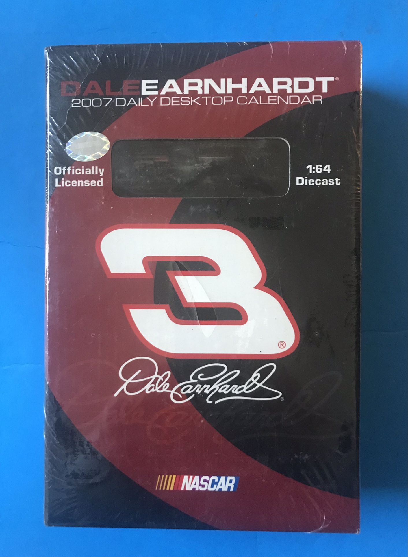 Brand new sealed 2007 Dale Earnhardt daily desktop calendar base w/car NASCAR #3