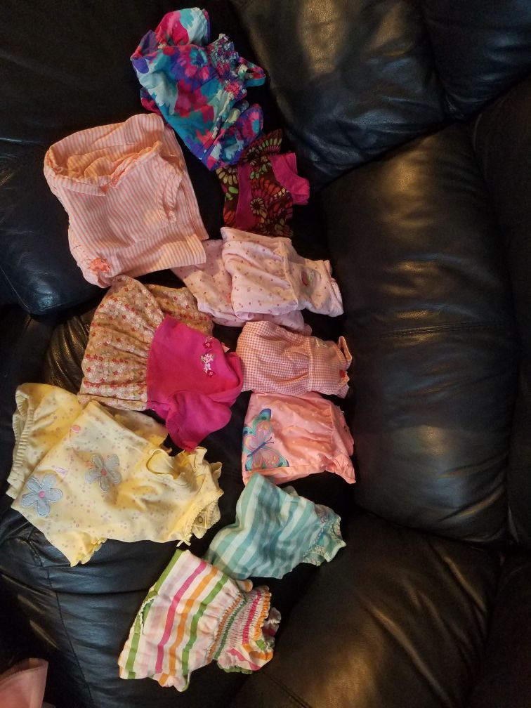 Baby girl12-24 month clothes