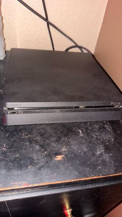 PS4 pro (1tb) barely used