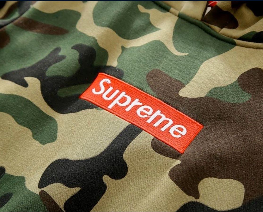 Genuine Supreme Box Logo Sweater - Ladies Large (Fits Men’s Medium)