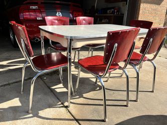 Vintage 50’s Dinette Located In Galena ,Illinois