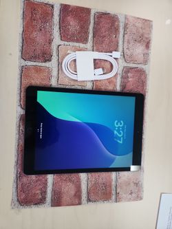 Ipad 7th gen  32gb wifi.