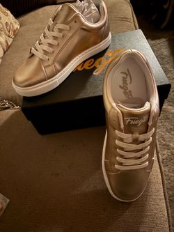 Fuego low top dance sneakers