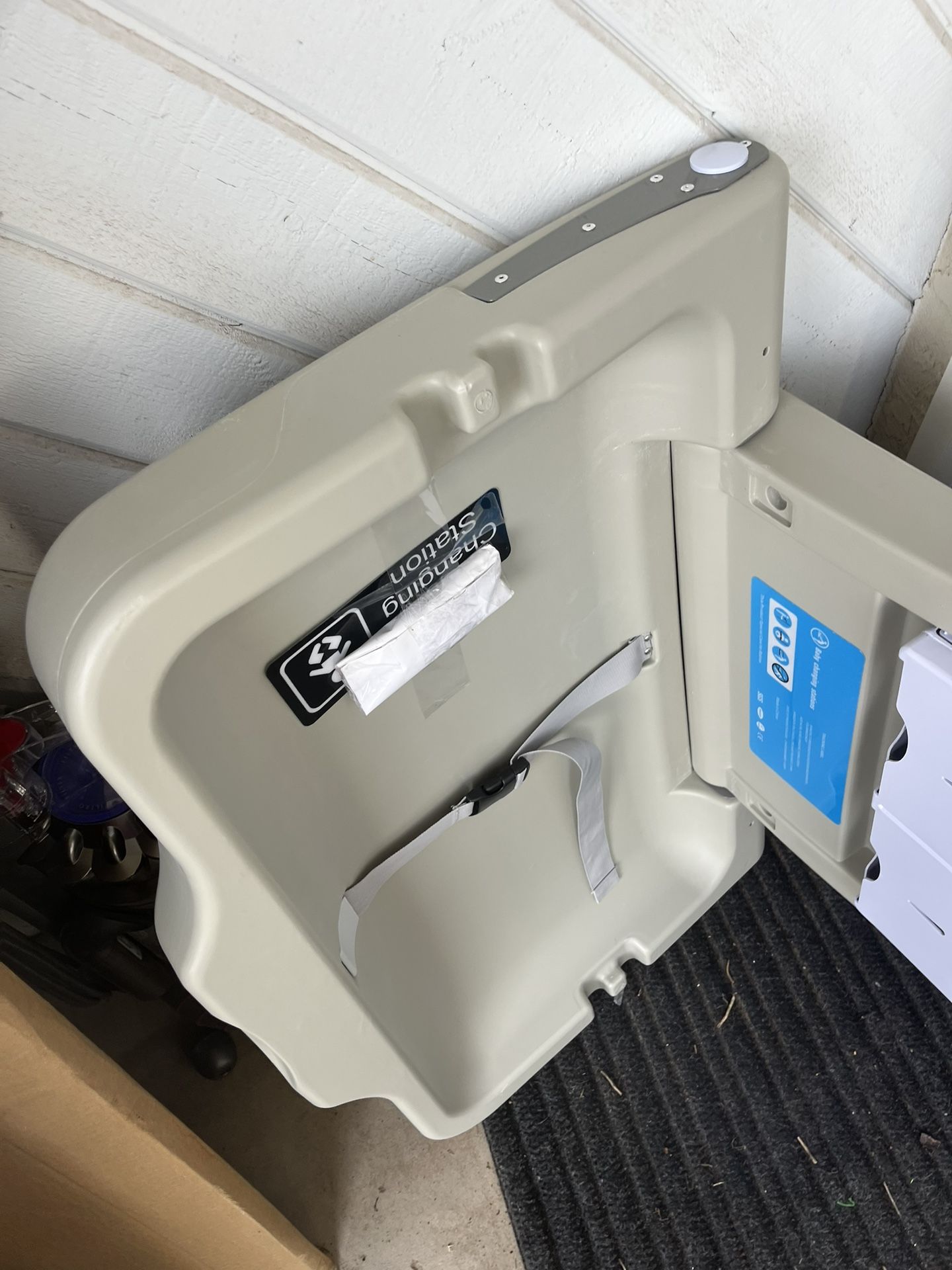 Baby Changing Station Wall Mounted Baby Changing Table Foldable Diaper Changing Unit Commercial Restrooms Horizontal HDPE Meterial with Safrty Strap W