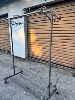 Clothes racks metal gold