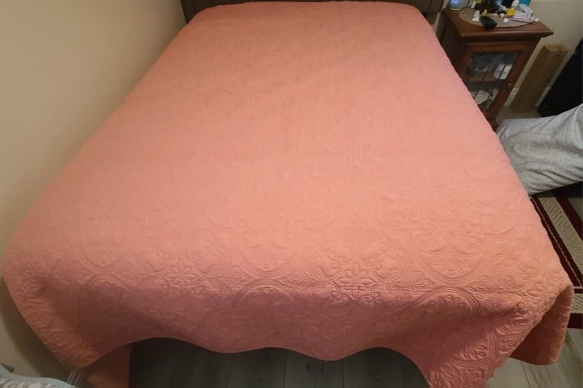 Full Size Mattress/ Box Spring & Frame