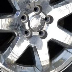 4 Jeep Chrome 18 Inch Rims And Goodyear Fortera Tires 235/60/18's.