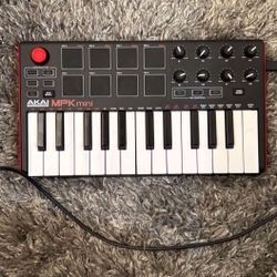 Akai mpk mini midi controller