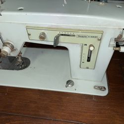 Vintage Sewing Machine Sears/kenmore