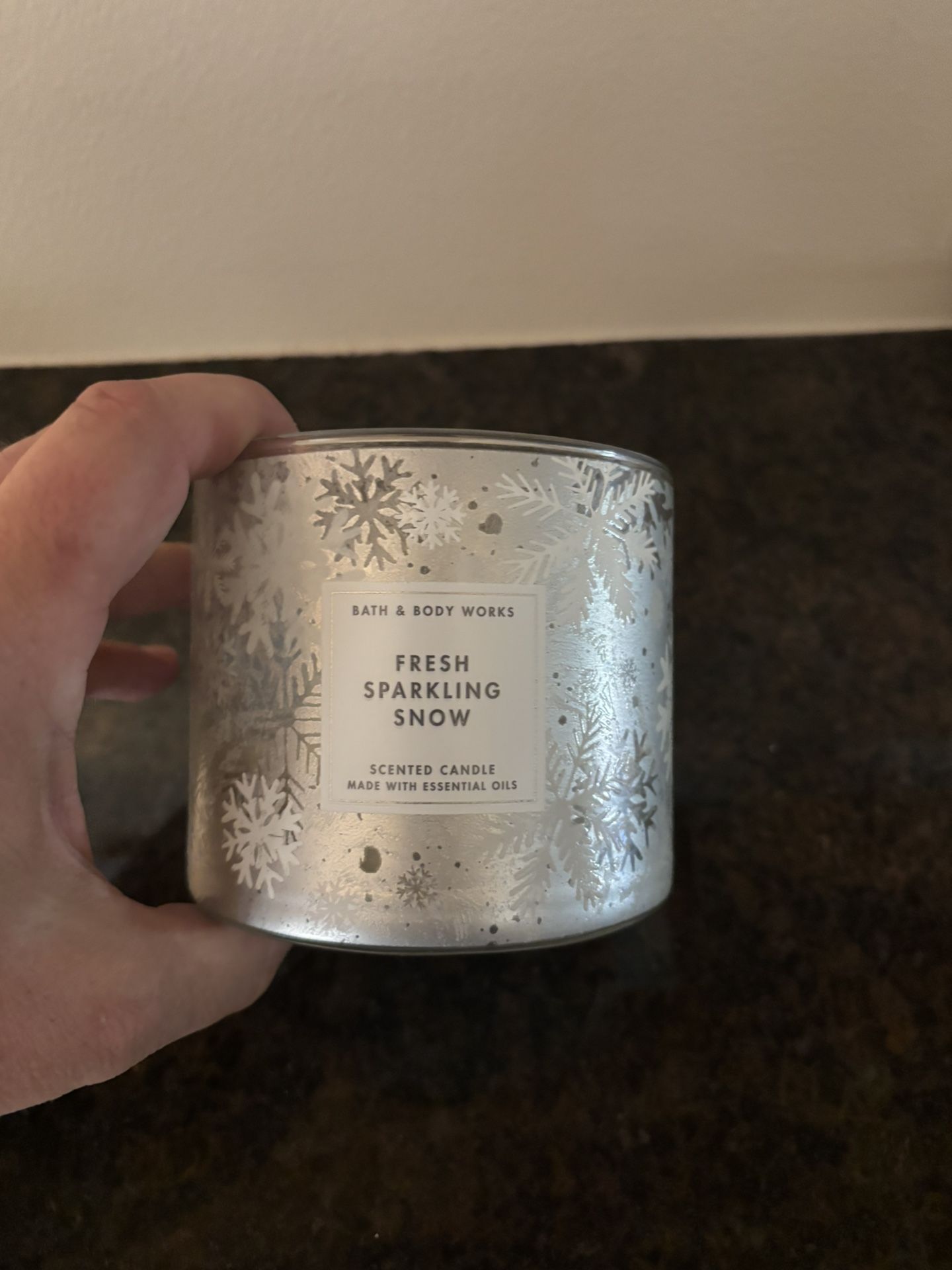 Bath & Body Works Fresh Sparkling Snow Large 3 Wick Candle