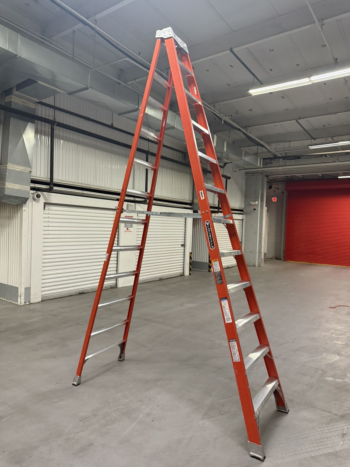 LOUISVILLE LADDER Stepladder: 12 ft Ladder Size, Fiberglass - Delivery Available!