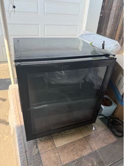 Mini fridge