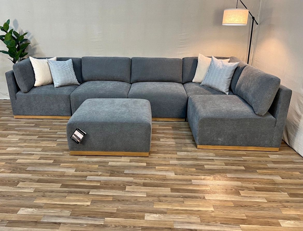 Gray Henredon 6 Piece Modular Sectional Couch (FREE DELIVERY 🚚)