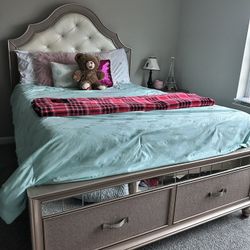 Girl, Full Size Bed, Night Stand, Make Up Table, 