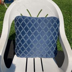 Zippered Throw Pillow