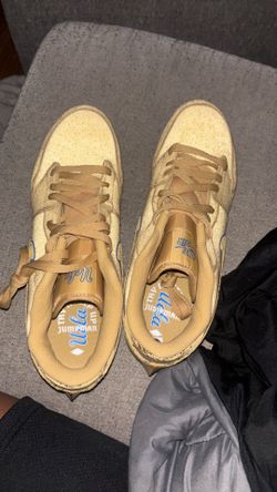 UCLA bruins cleats size 14 gold
