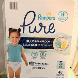 Pampers Pure Protection Baby Diapers, Size 5
