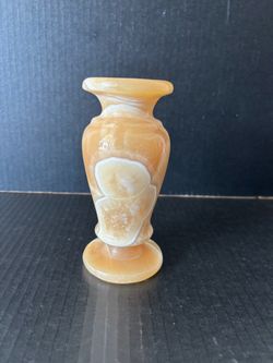 Onyx 6.5” Bud Vase Polished Material