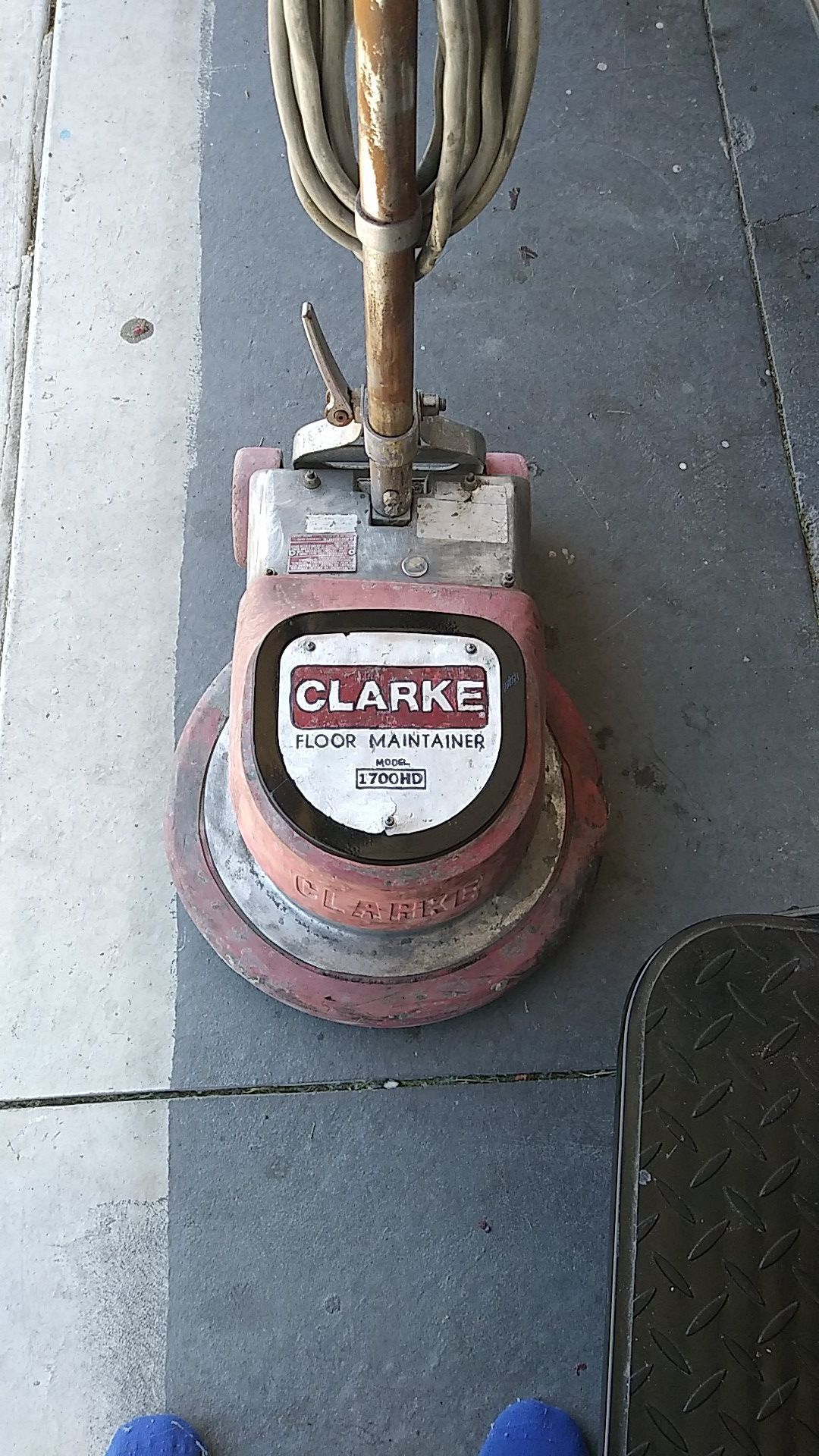Clarke floor maintainer model 1700HD