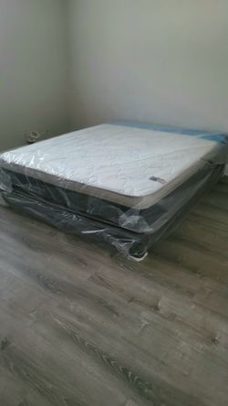 New KING PILLOW TOP MATTRESS and BOX SPRING 3PC