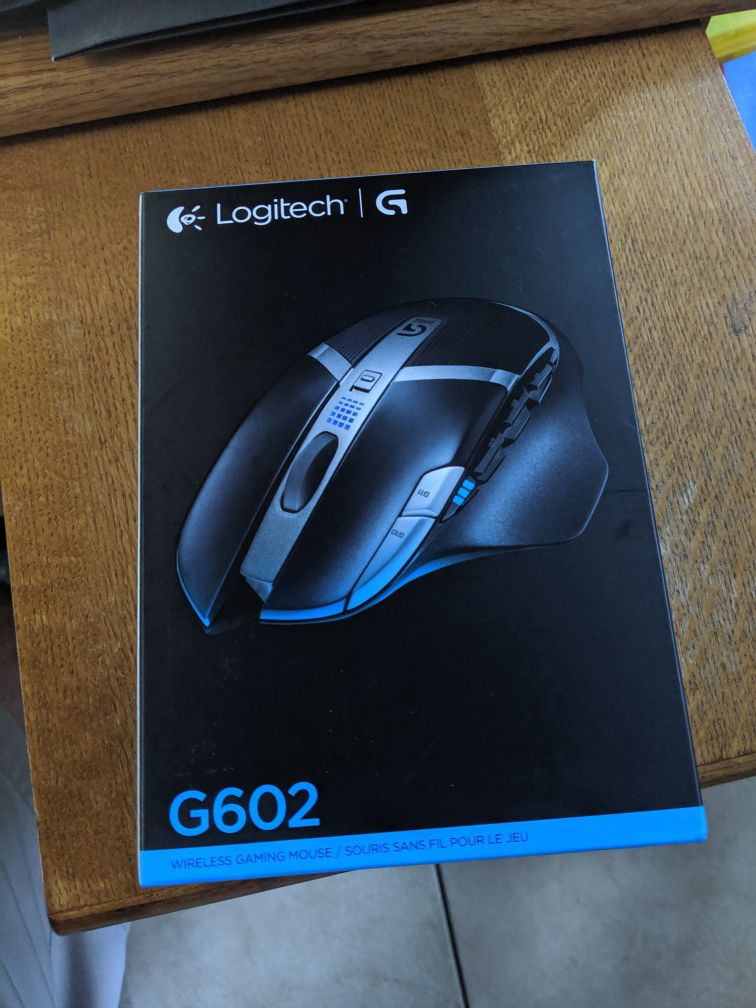 Logitech G602 wireless gaming mouse