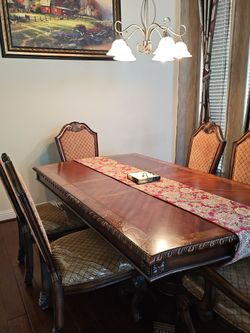 Dinning table
