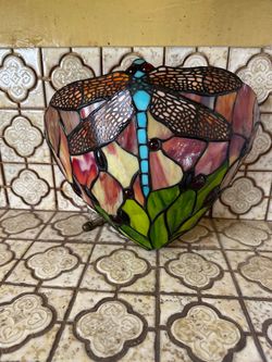 Vintage Tiffany style glass wall scone