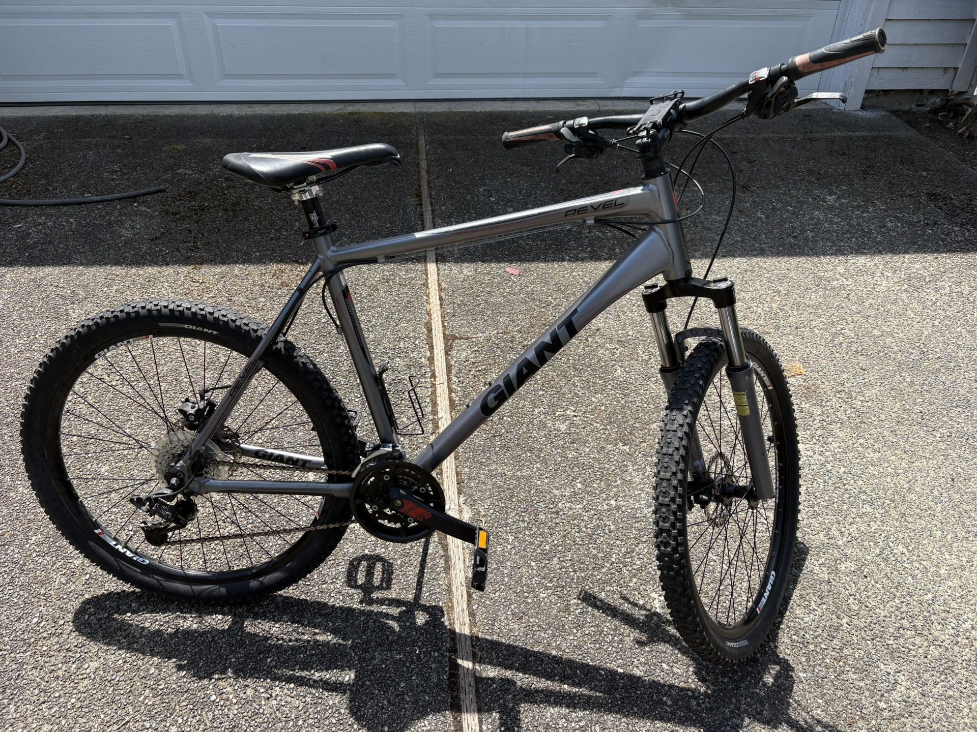 Giant Hardtail Mountain Bike
