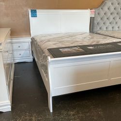 6-Piece White Sleigh Queen Bedroom Set 