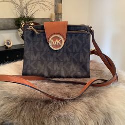 Michael Kors purse