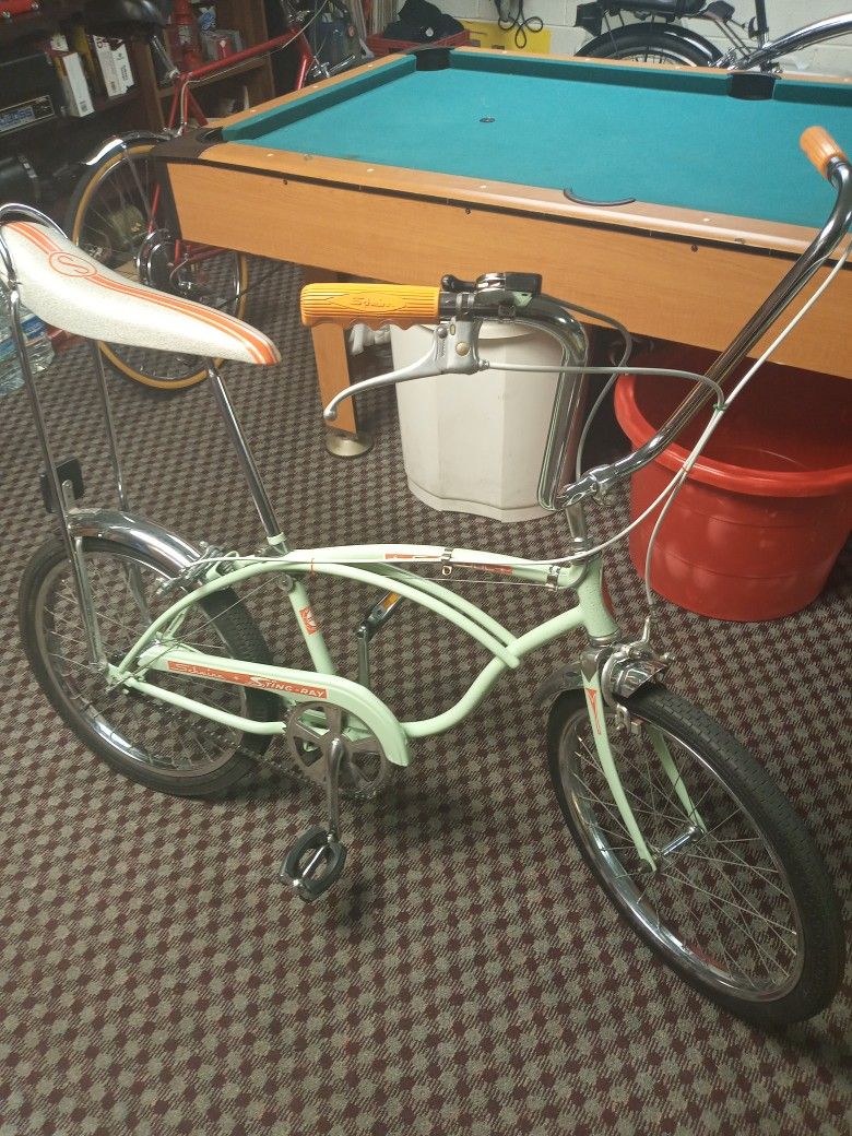 CUSTOM 3SPEED SCHWINN STINGRAY