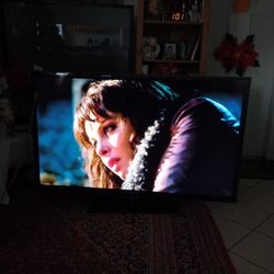 Estoy Vendiendo Una TV 65 Pulgadas 