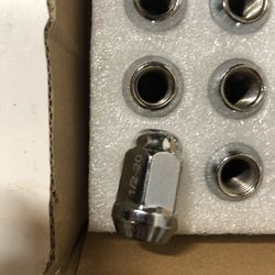 Lug But Set $20