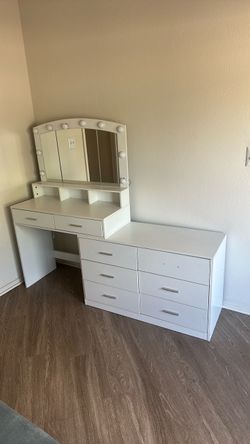 Makeup Vanity
