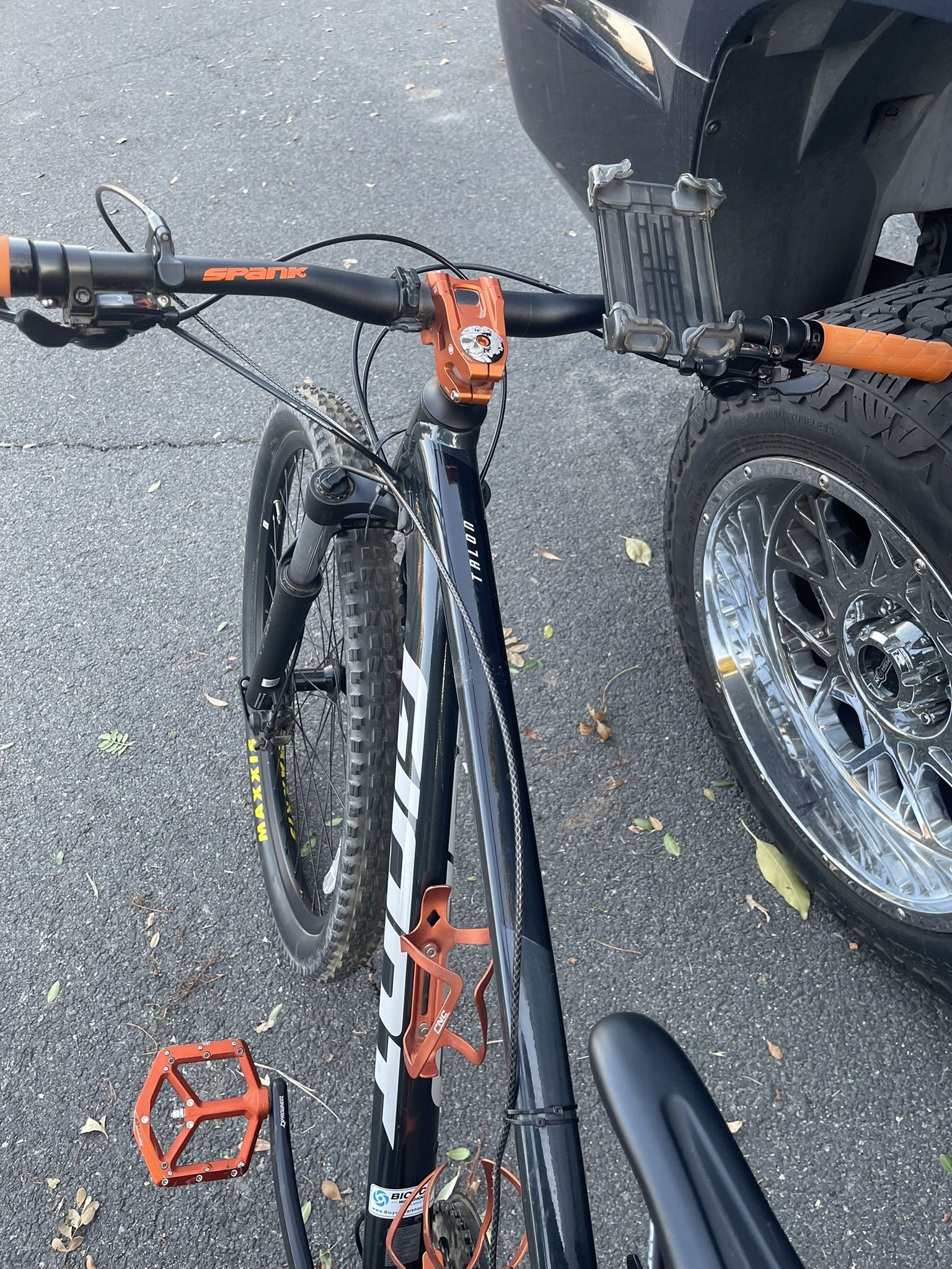 Giant Talon Mountain Bike L 29” Tubeless