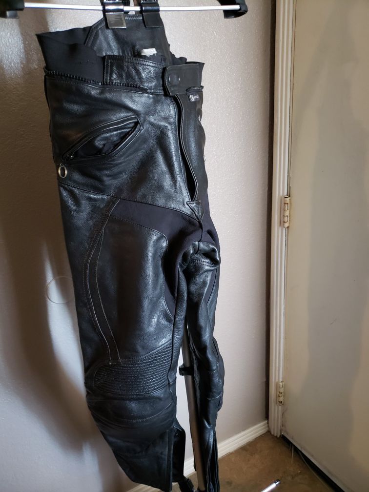 Motorcycle gear Leather pants size 32