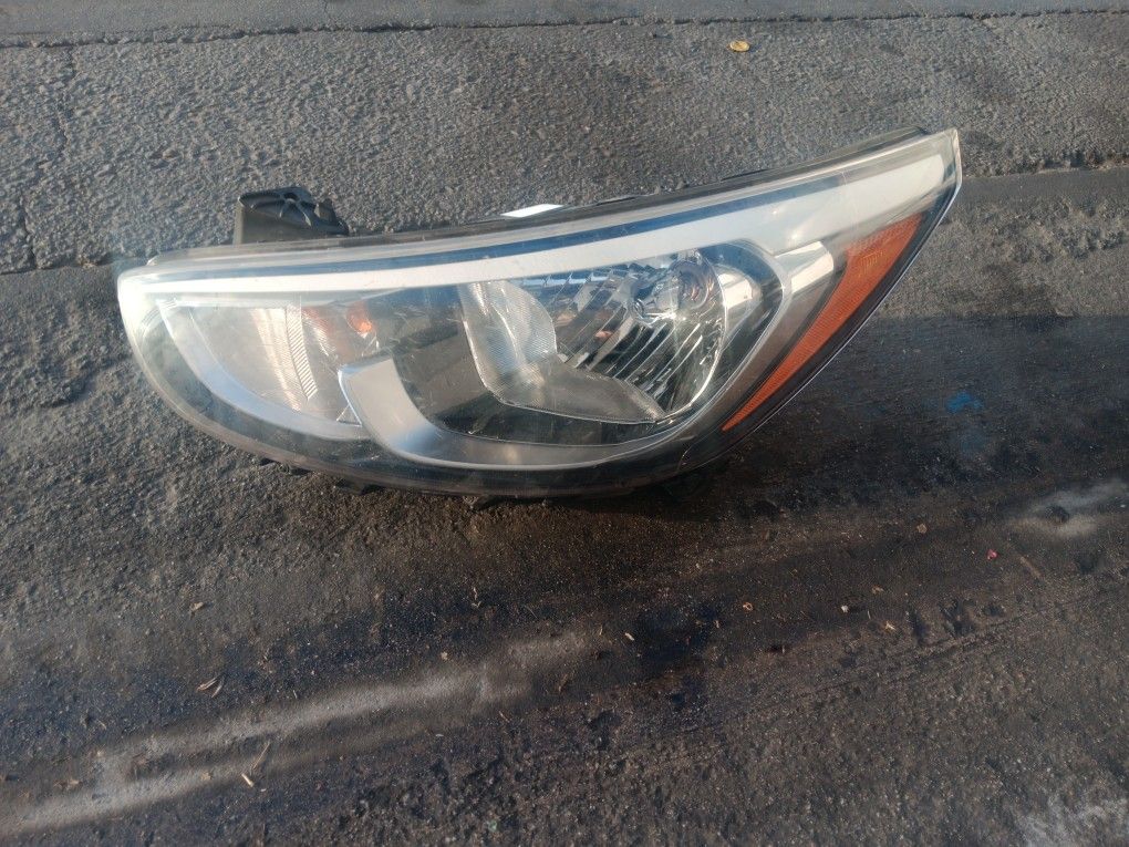 Hyundai Accent Headlight