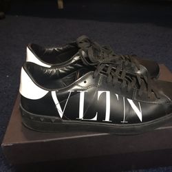 Valentino Sneakers 