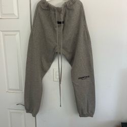 Essential sweatpants